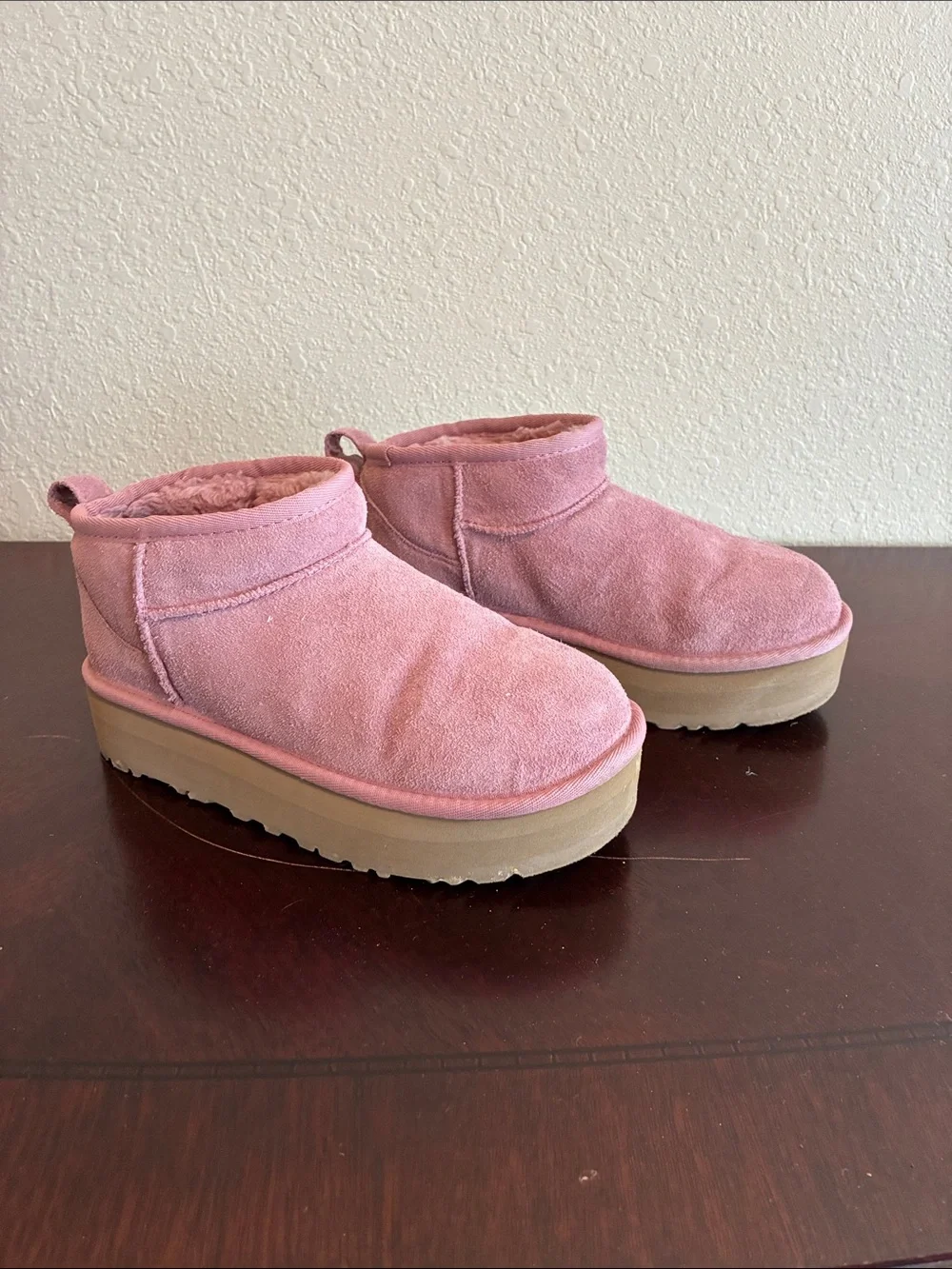 Girls' Pink Suede Platform Slip-On Slippers